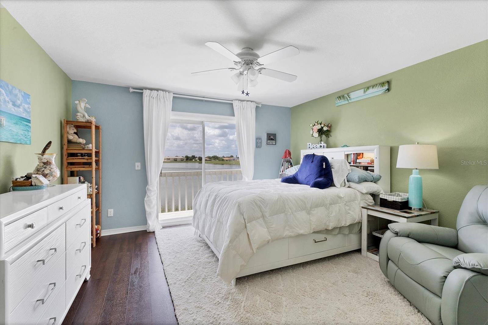 LAKE RIO TWNHMS - Residential