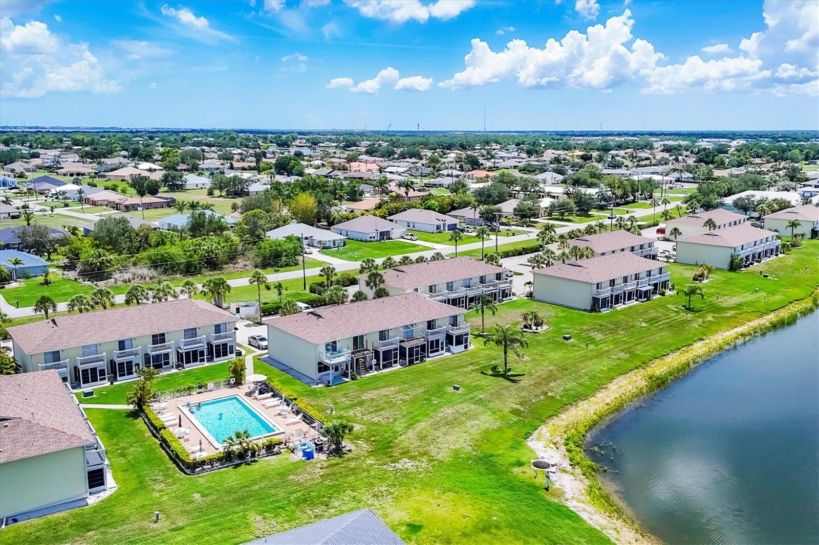 LAKE RIO TWNHMS - Residential