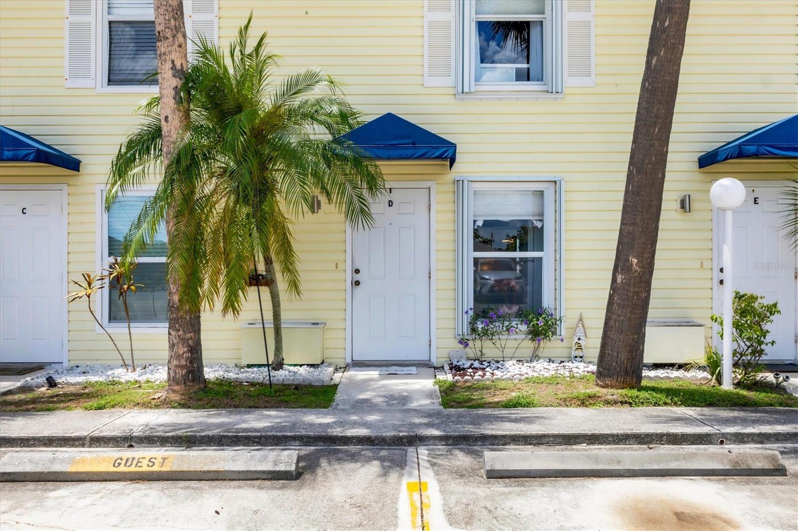 LAKE RIO TWNHMS - Residential