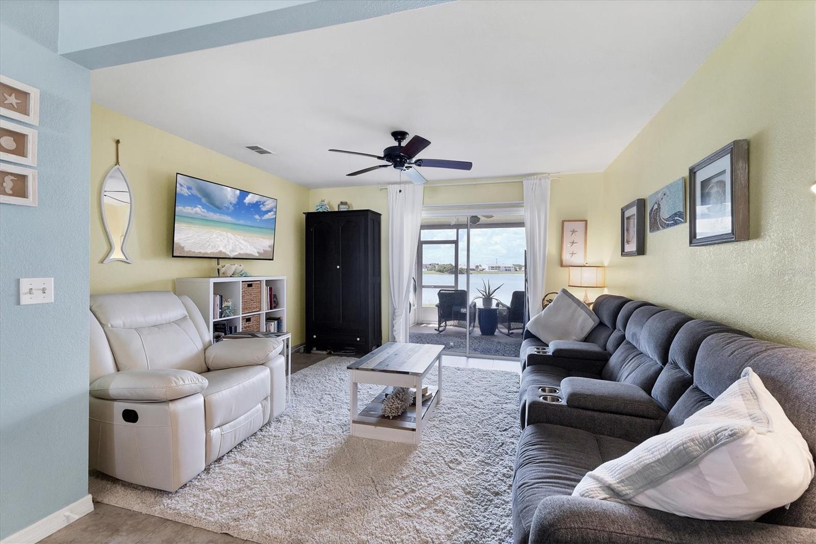 LAKE RIO TWNHMS - Residential