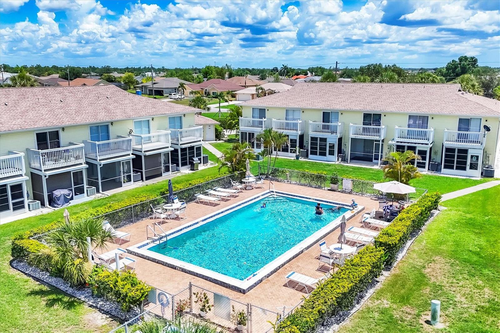 LAKE RIO TWNHMS - Residential