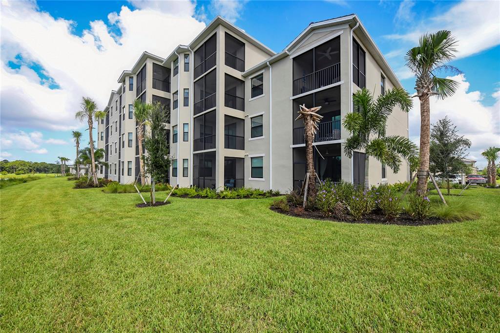 LAKEWOOD NATIONAL - Residential Lease