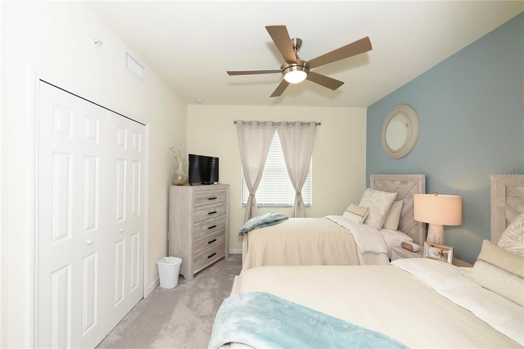 LAKEWOOD NATIONAL - Residential Lease