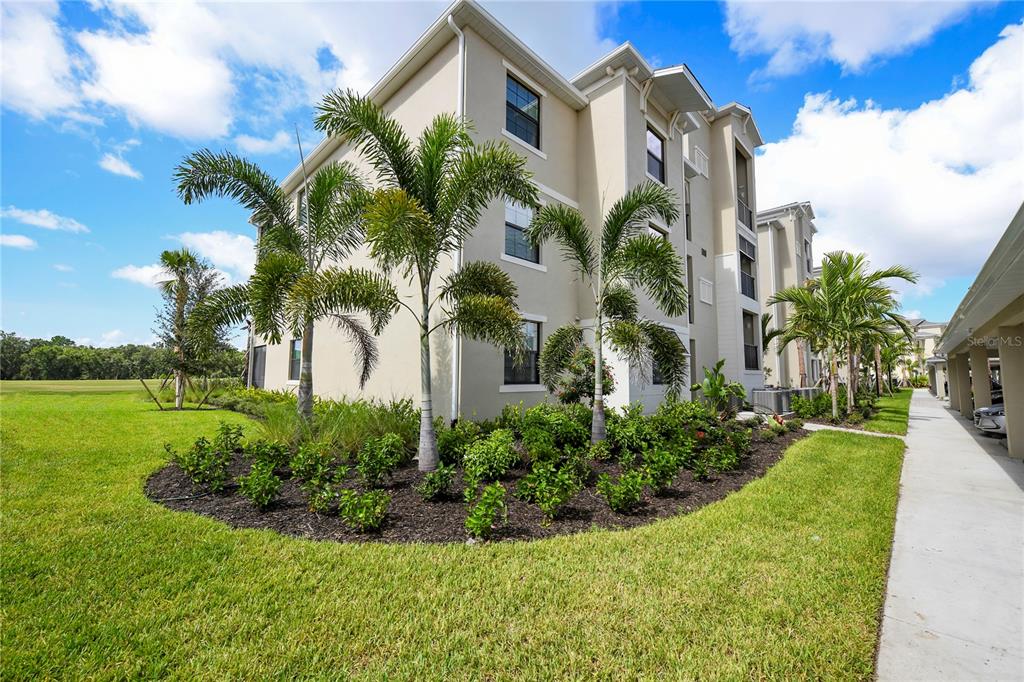 LAKEWOOD NATIONAL - Residential Lease