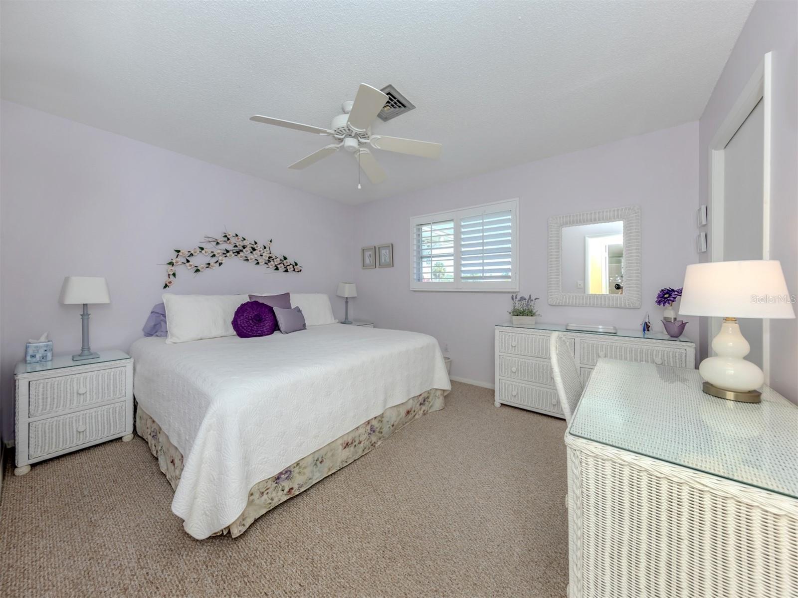 BEACH MANOR VILLAS - Residential