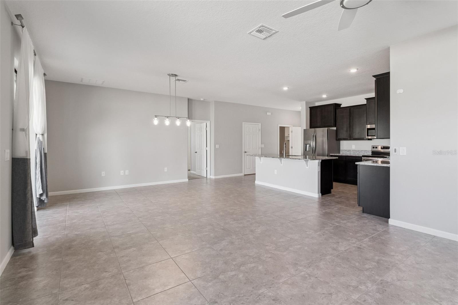 SAWGRASS LAKES PH 3 - Residential