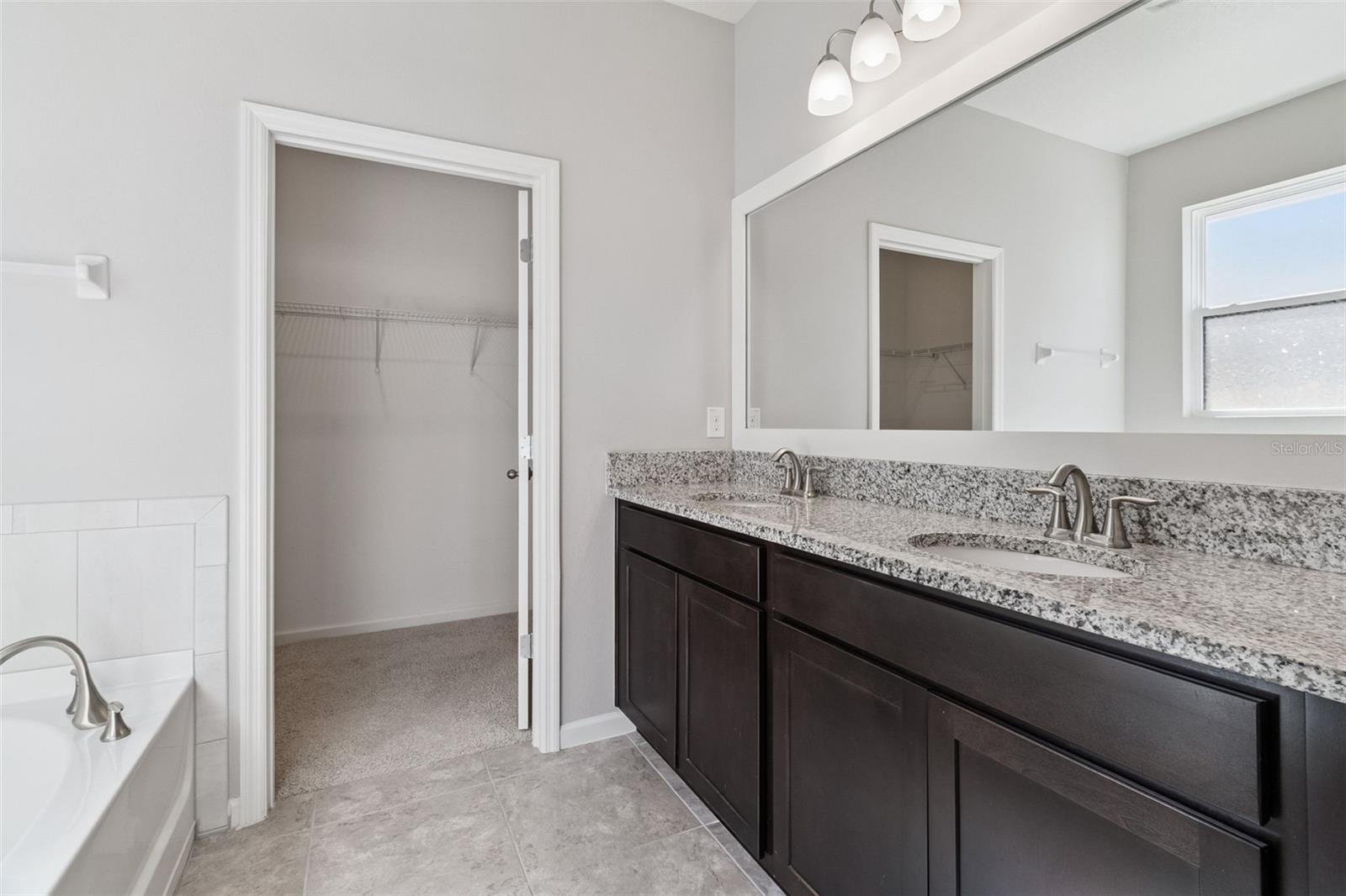 SAWGRASS LAKES PH 3 - Residential