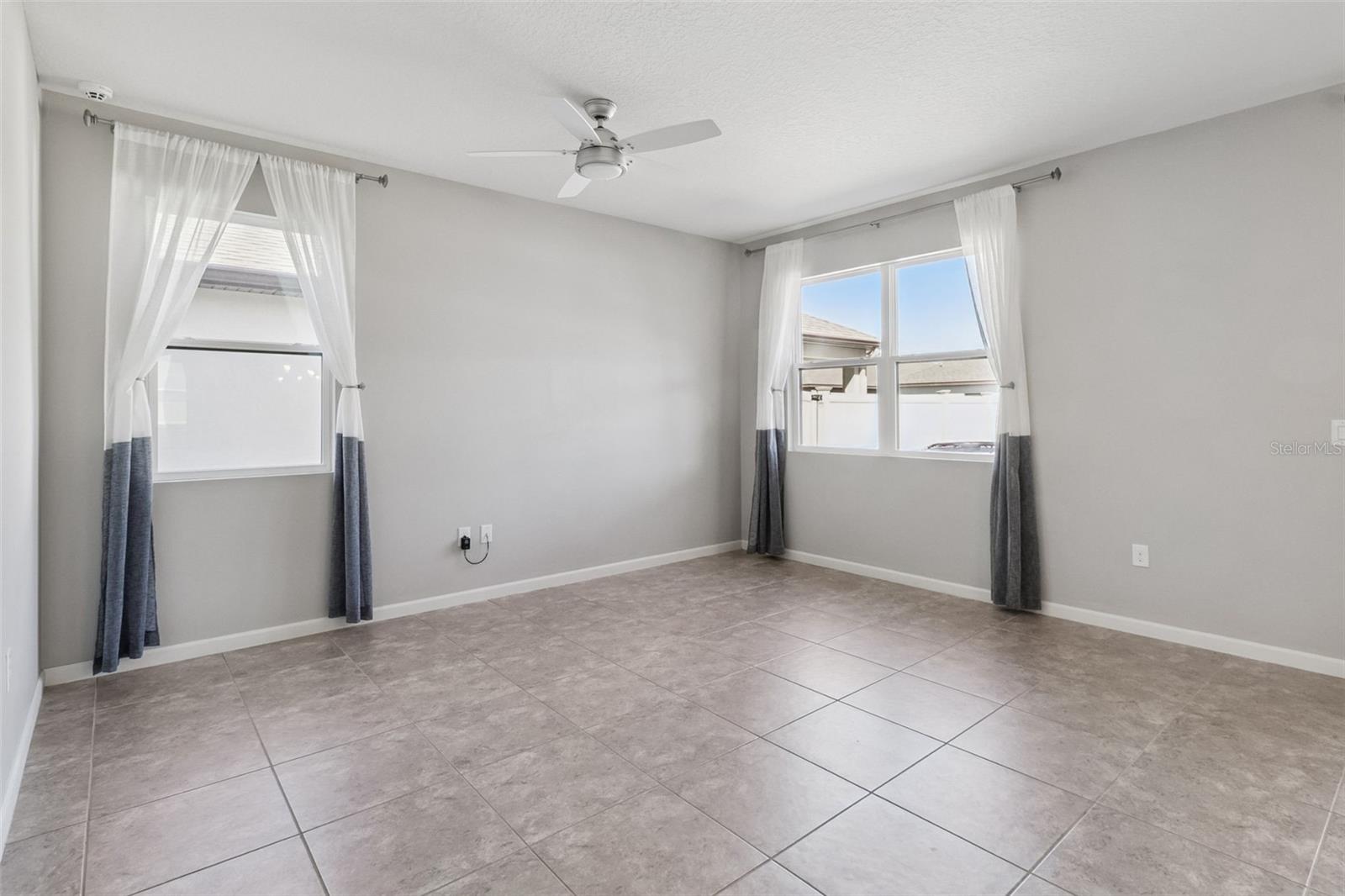 SAWGRASS LAKES PH 3 - Residential