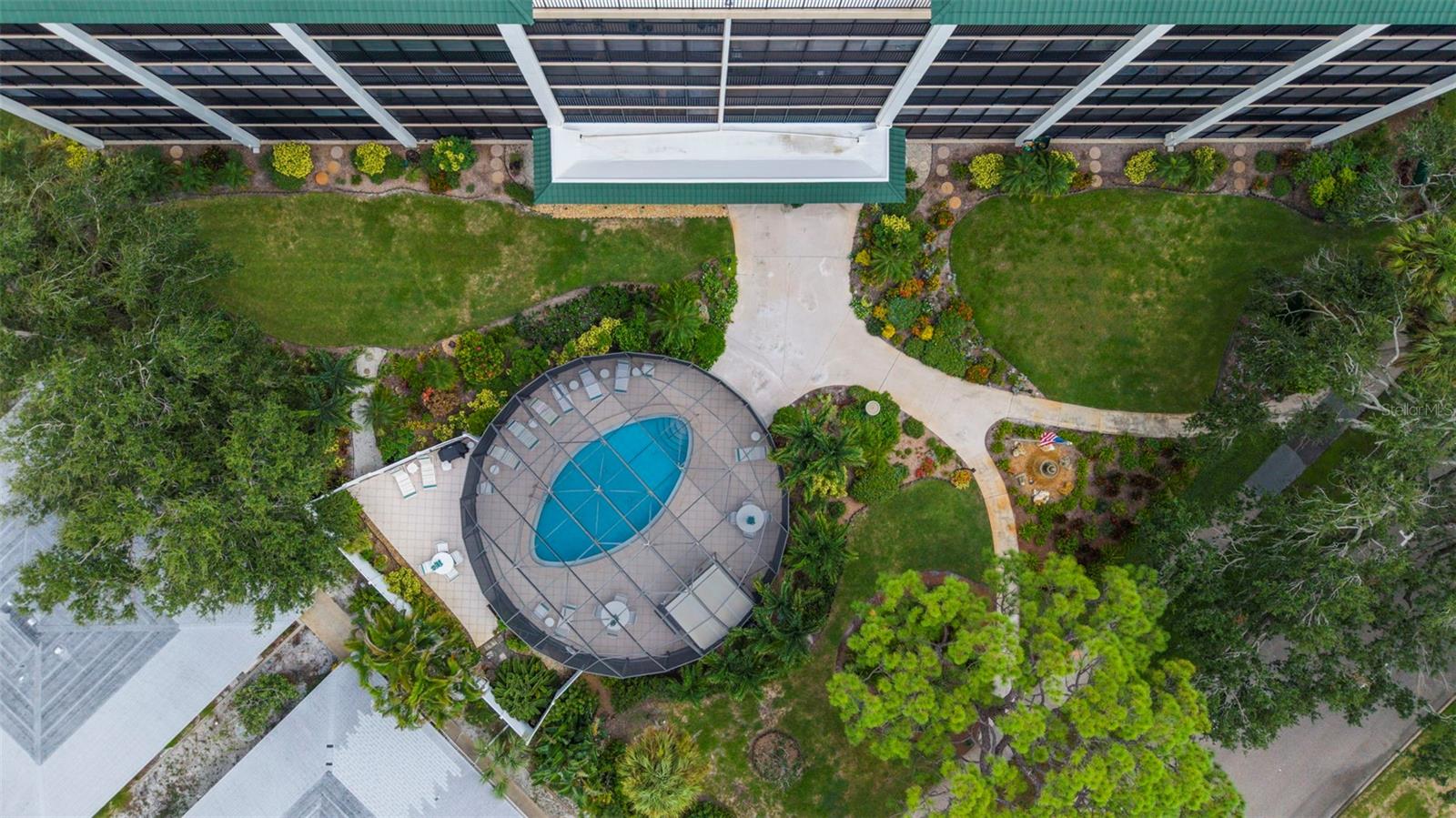 VENICE AVE CONDO - Residential