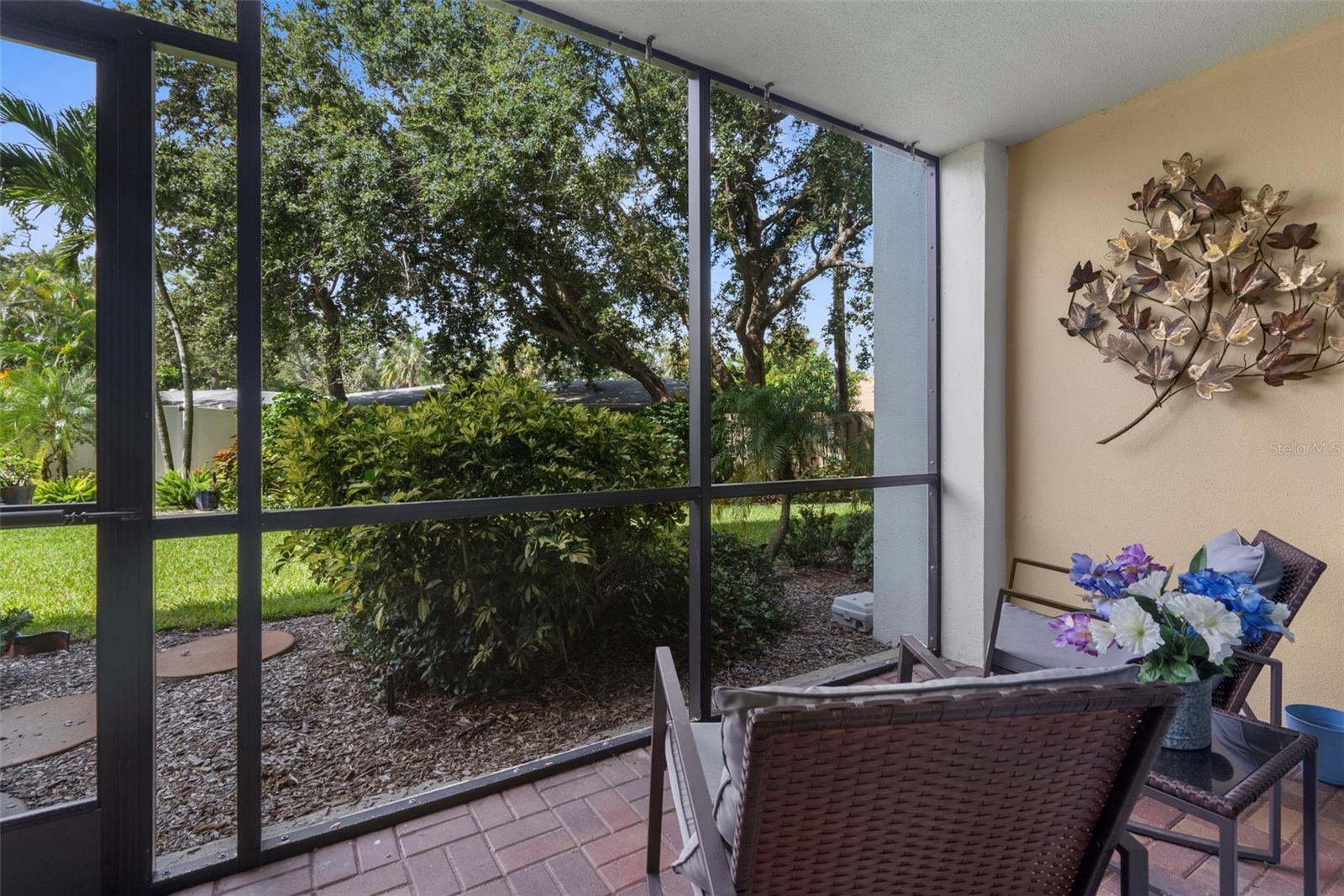 VENICE AVE CONDO - Residential