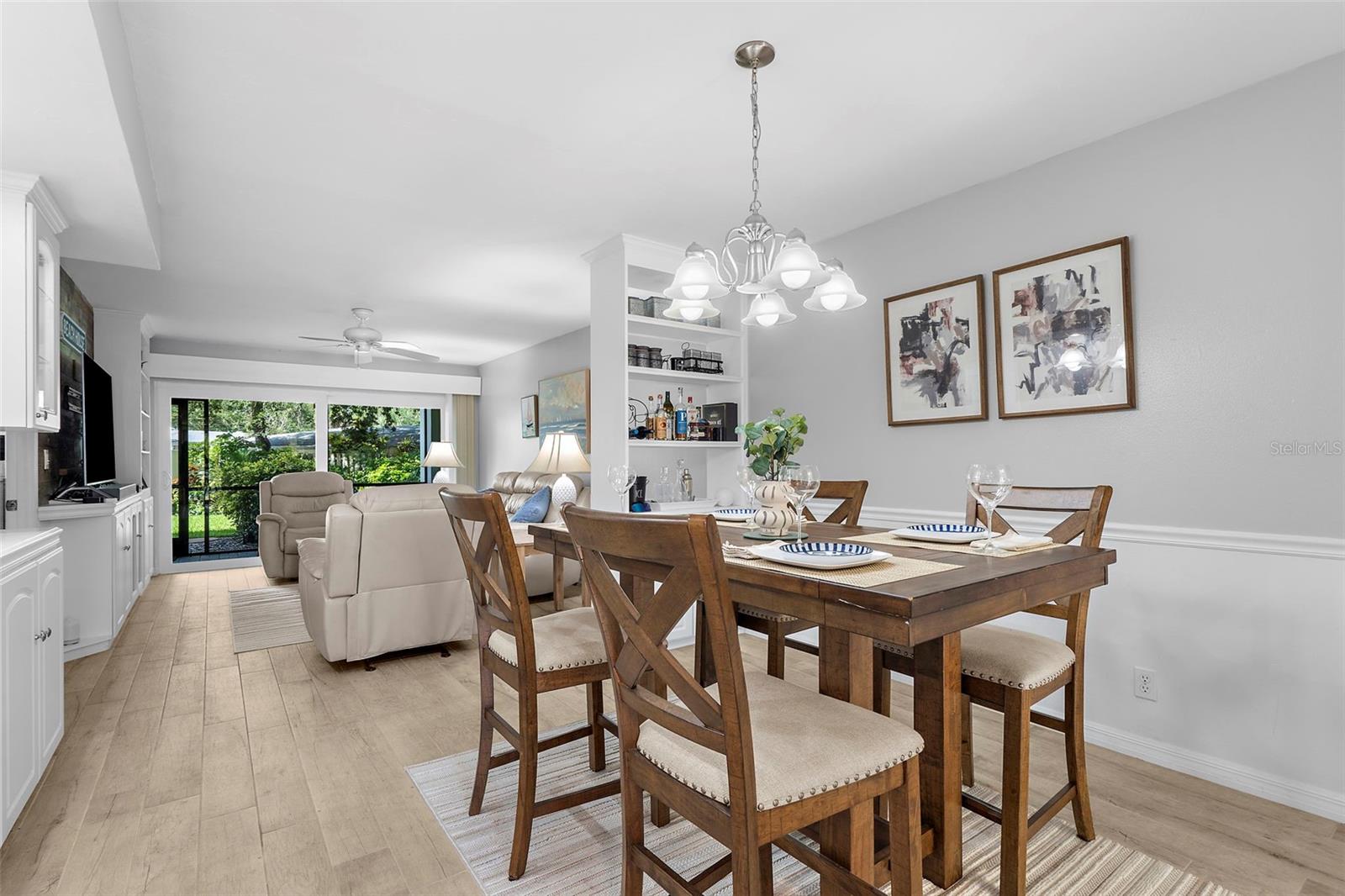 VENICE AVE CONDO - Residential