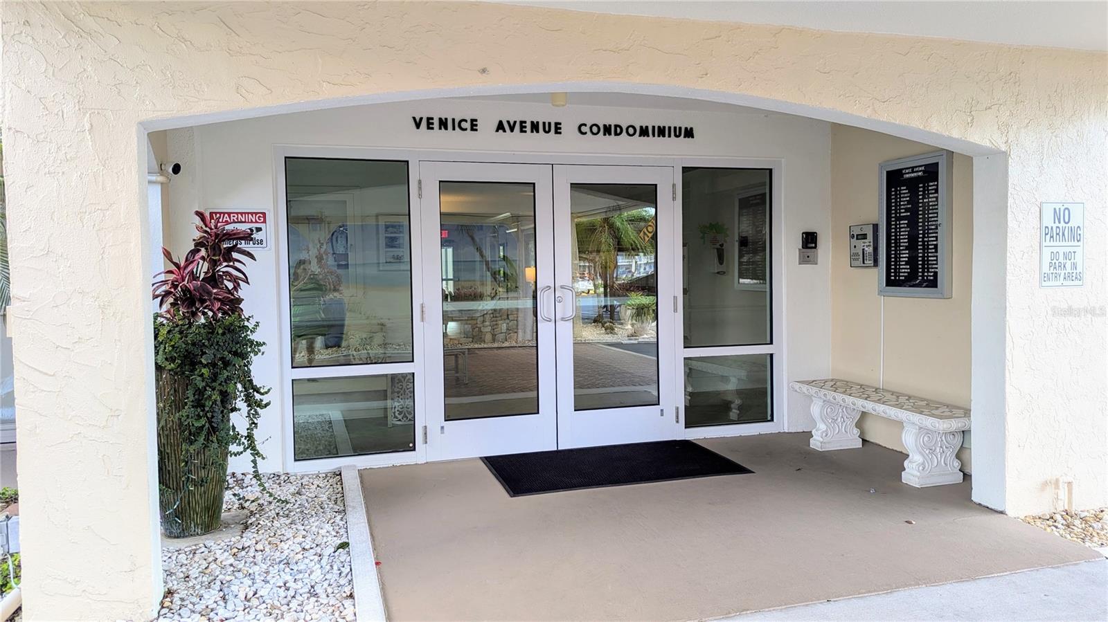VENICE AVE CONDO - Residential