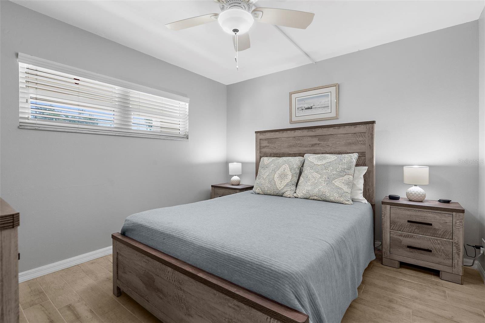 VENICE AVE CONDO - Residential