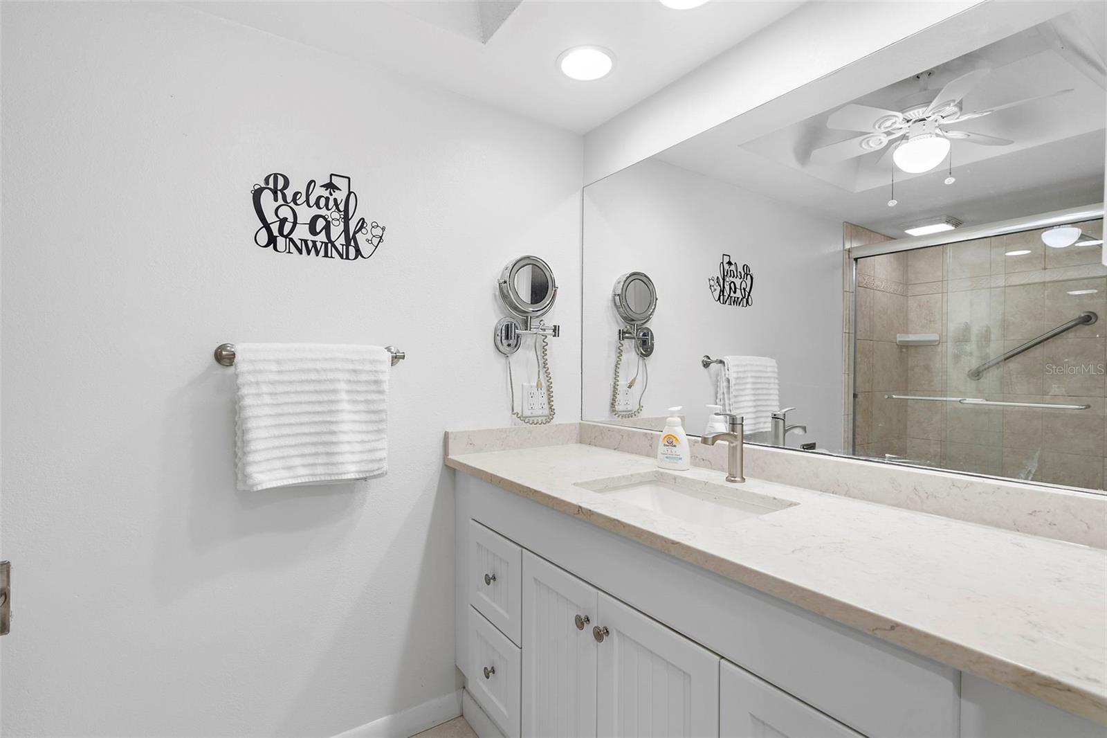 VENICE AVE CONDO - Residential