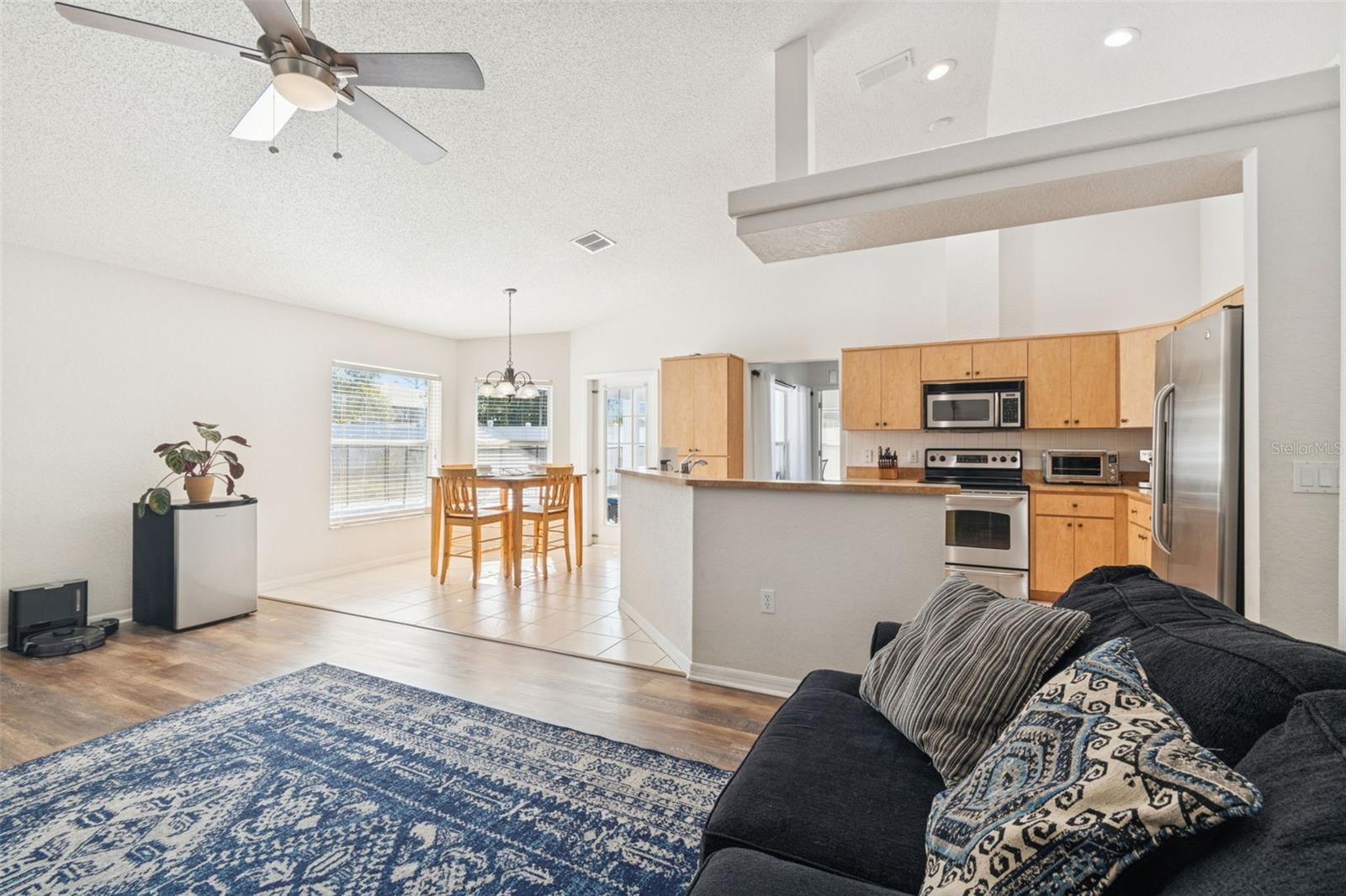 SPRING HILL - Residential