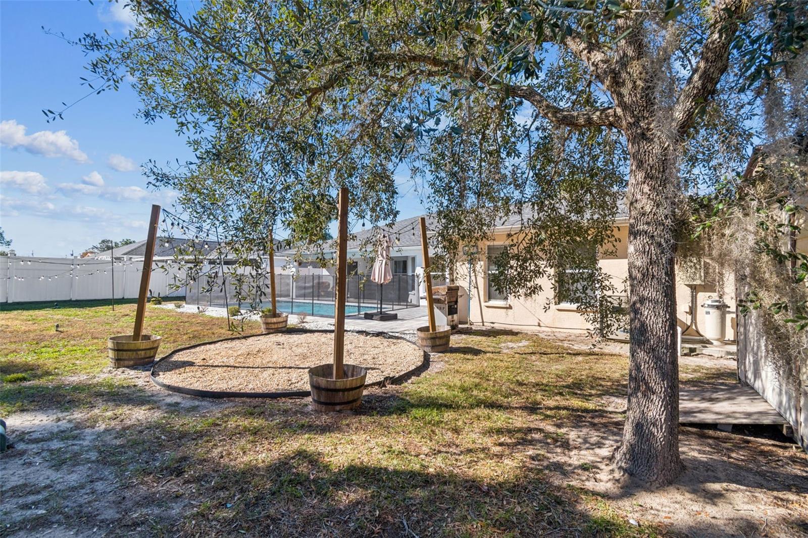 SPRING HILL - Residential