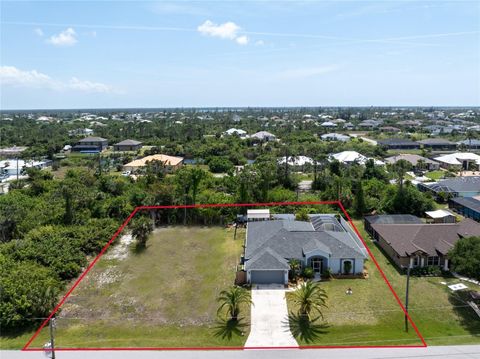 A home in PORT CHARLOTTE