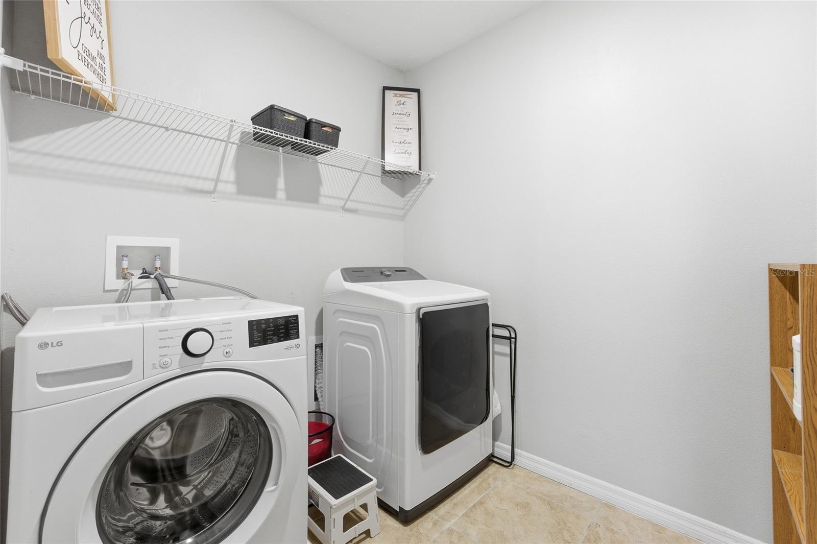 AVALON PARK TAVARES PH 1 - Residential