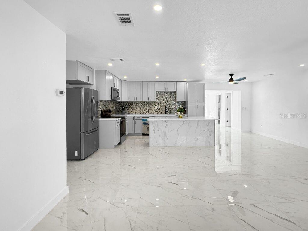 RIDGEWOOD ESTATES RESUB - Residential