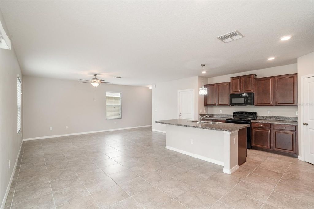 Photo of 129 Cascade Bend Drive, Ruskin, FL 33570 (MLS # O6343352)