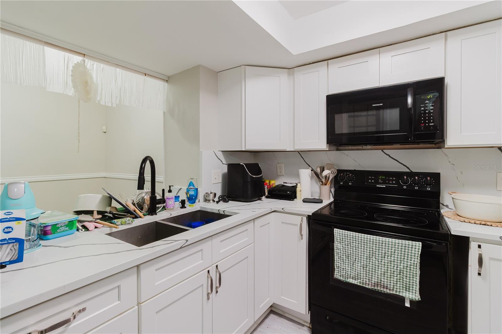 RIVER OAKS CONDO I - Residential