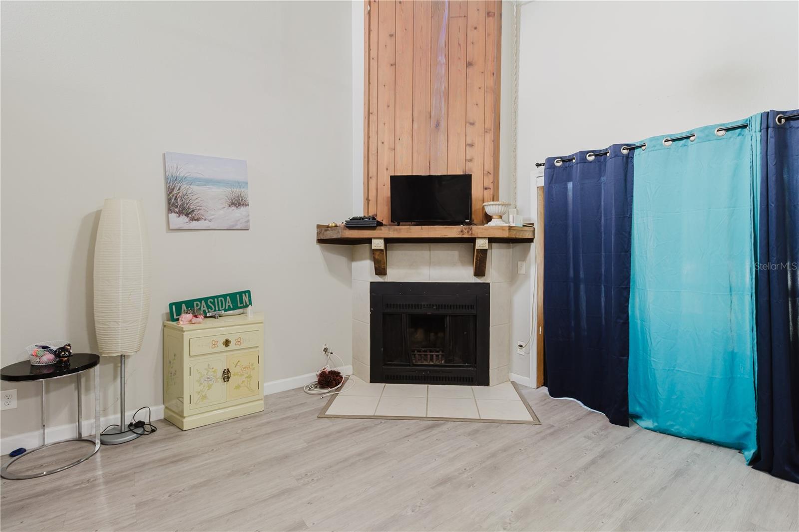 RIVER OAKS CONDO I - Residential