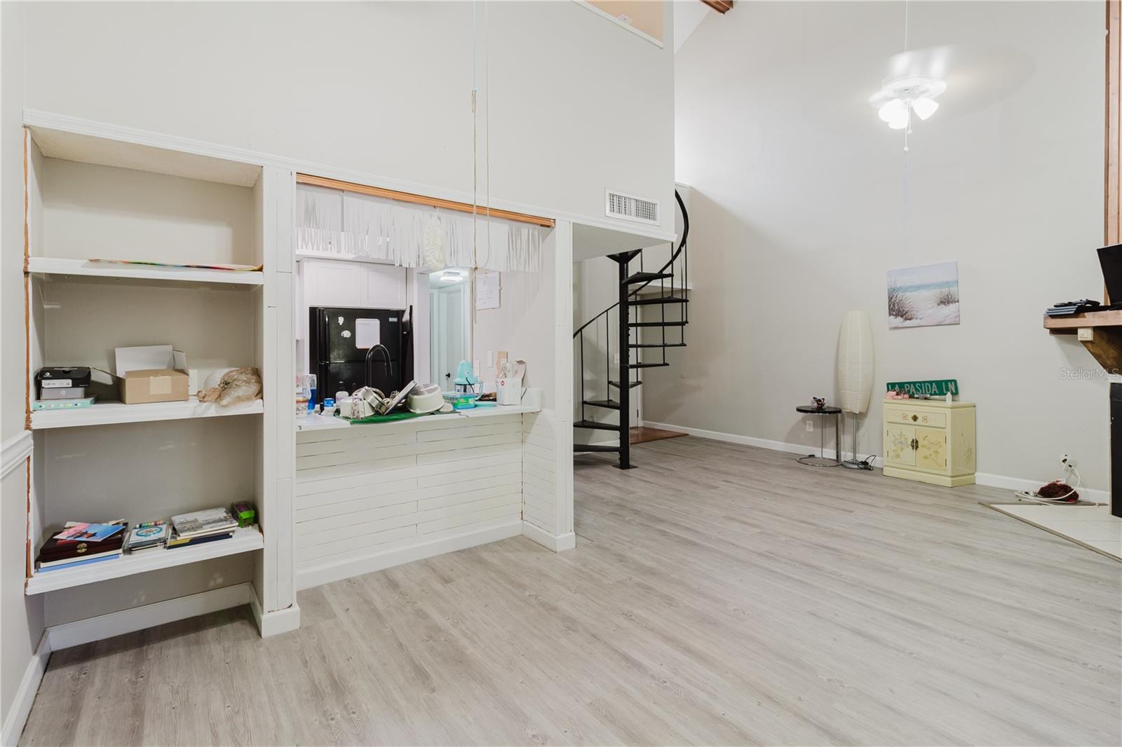 RIVER OAKS CONDO I - Residential