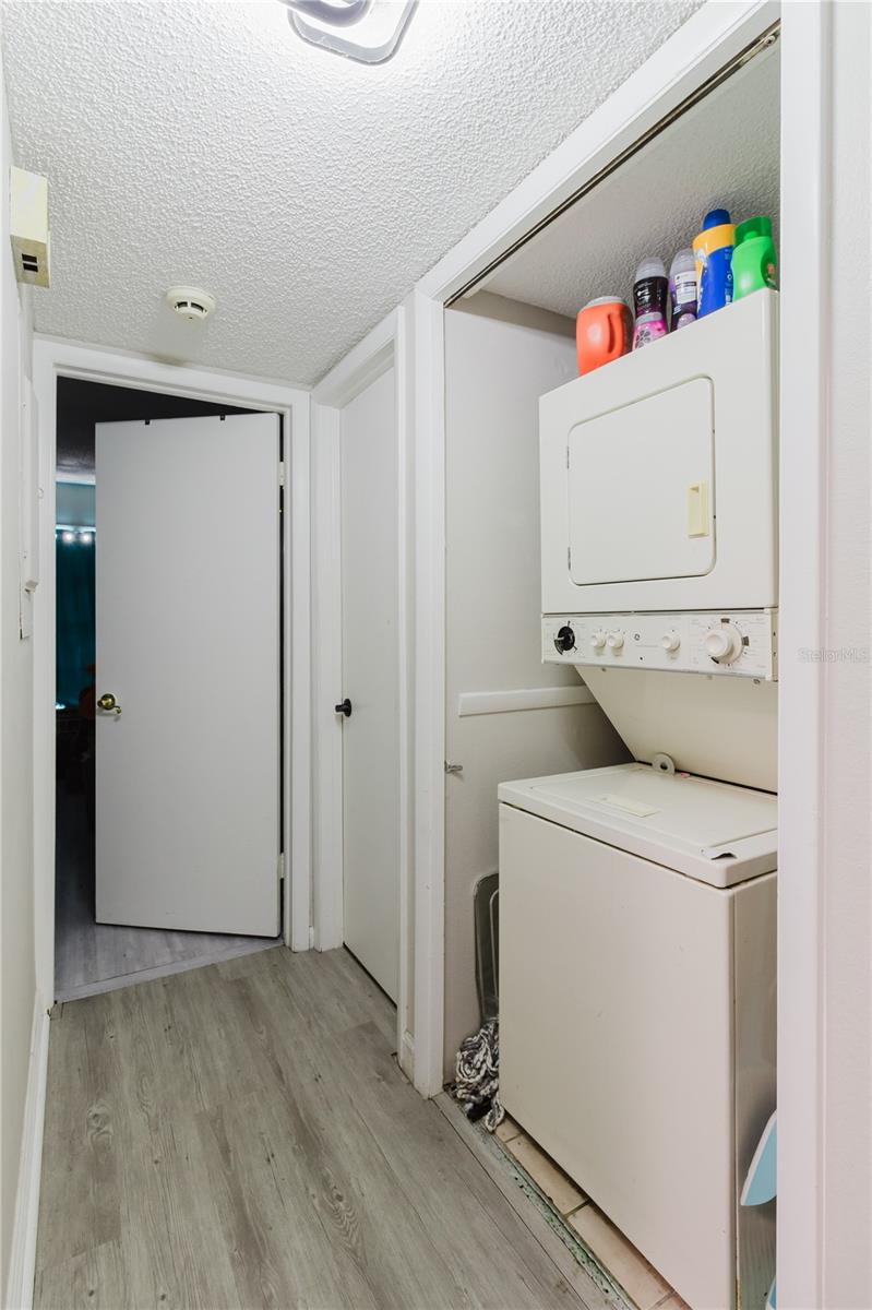 RIVER OAKS CONDO I - Residential