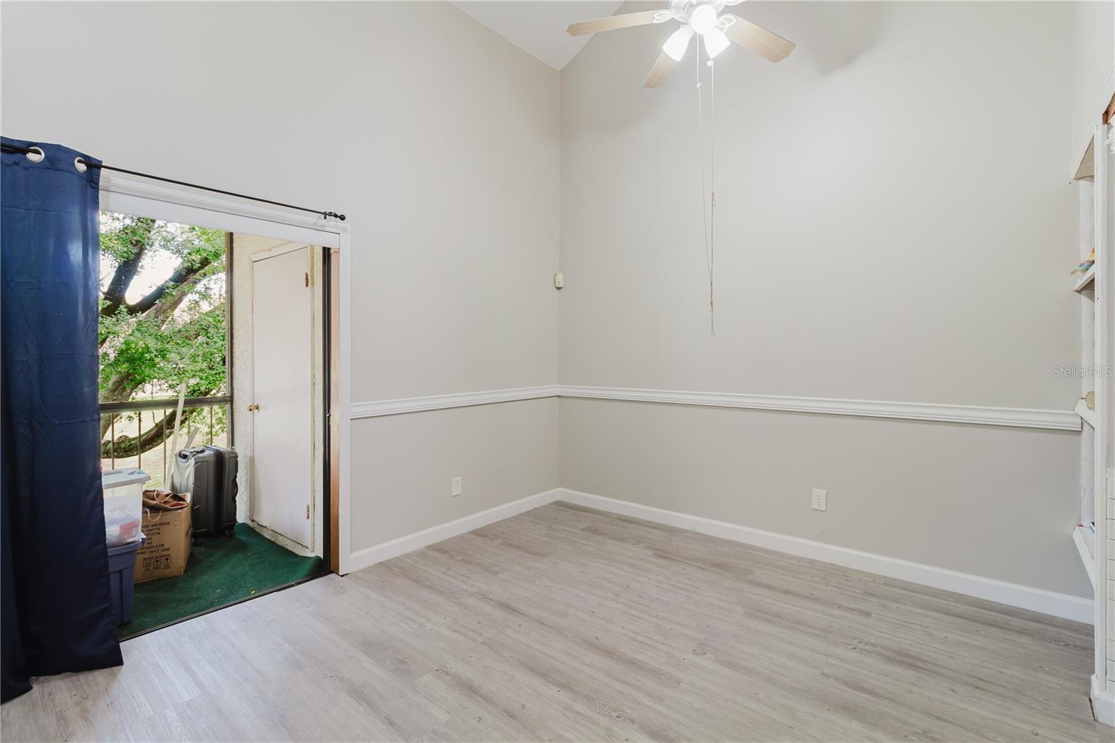 RIVER OAKS CONDO I - Residential