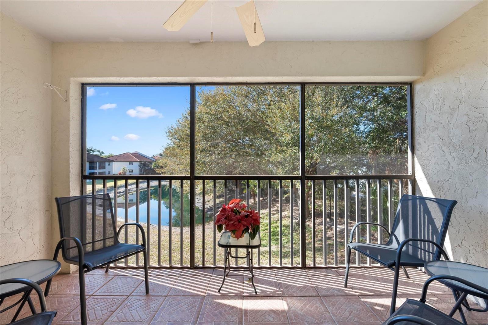 PINE HOLLOW - Residential