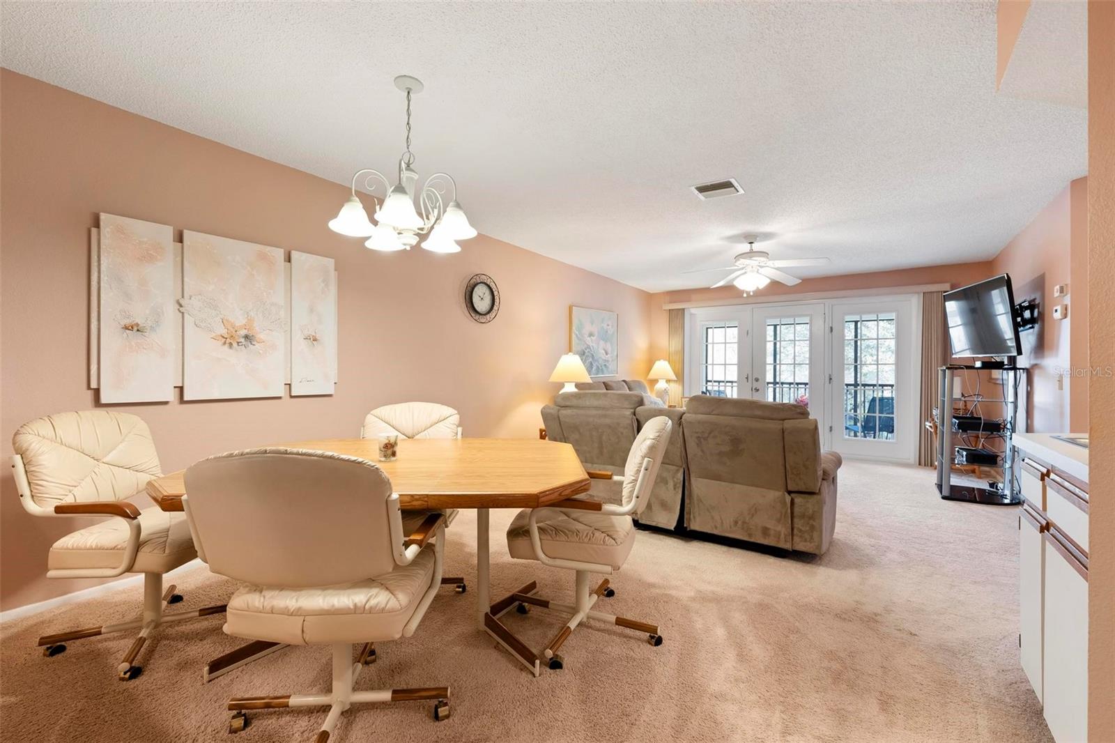 PINE HOLLOW - Residential