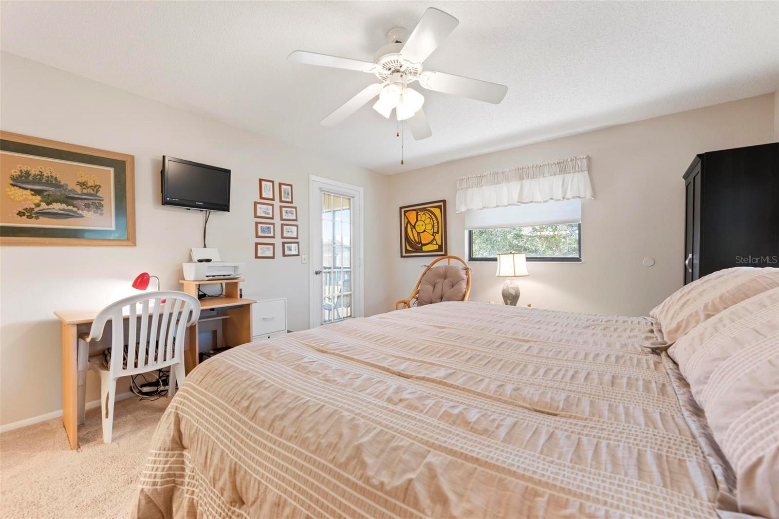 PINE HOLLOW - Residential