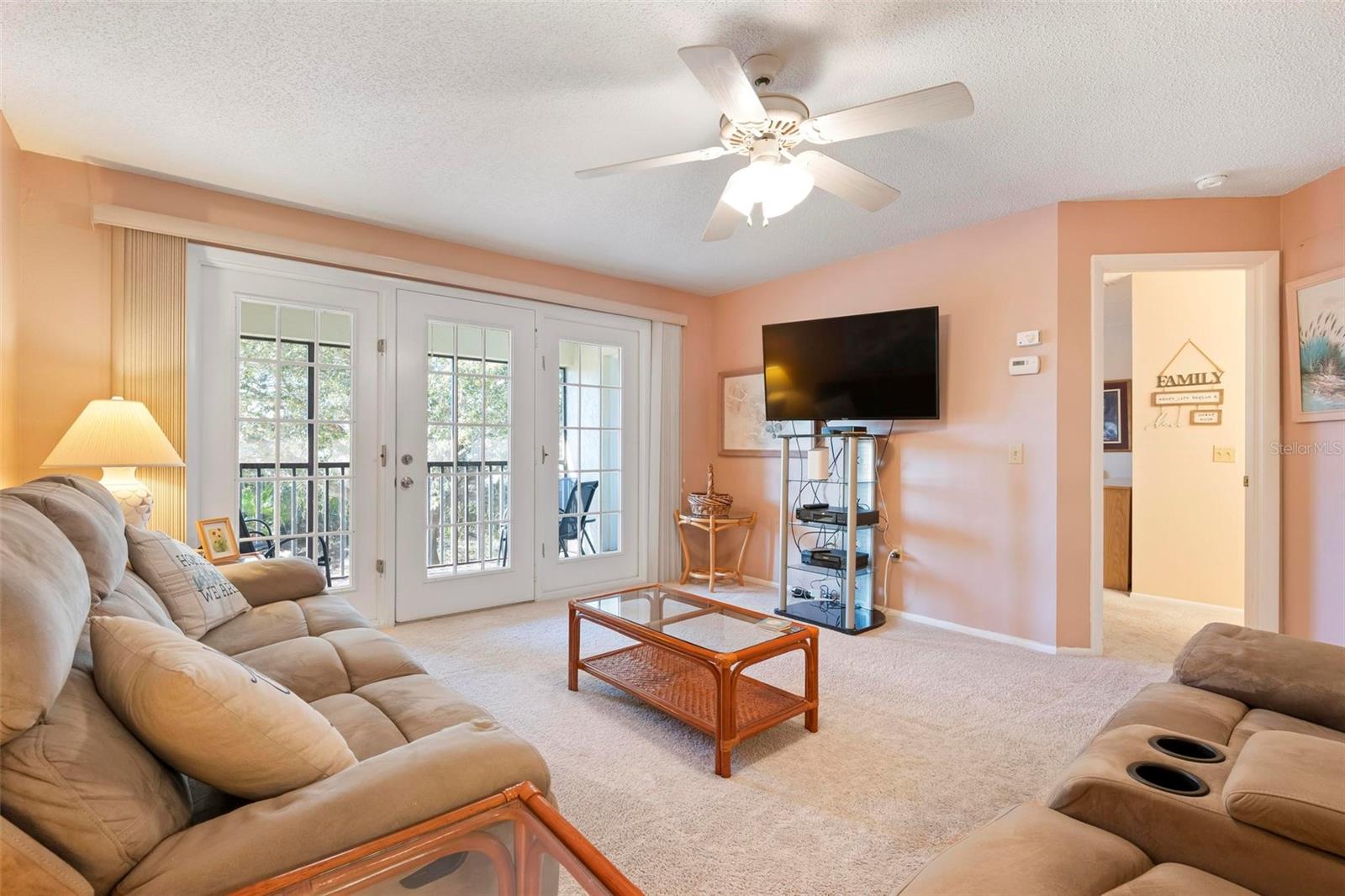 PINE HOLLOW - Residential