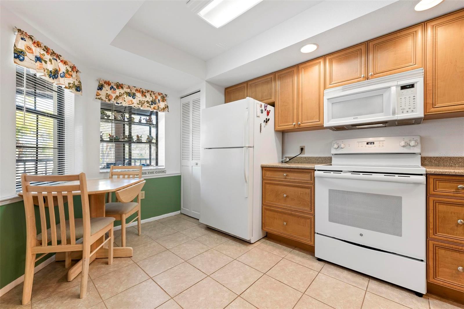 PINE HOLLOW - Residential