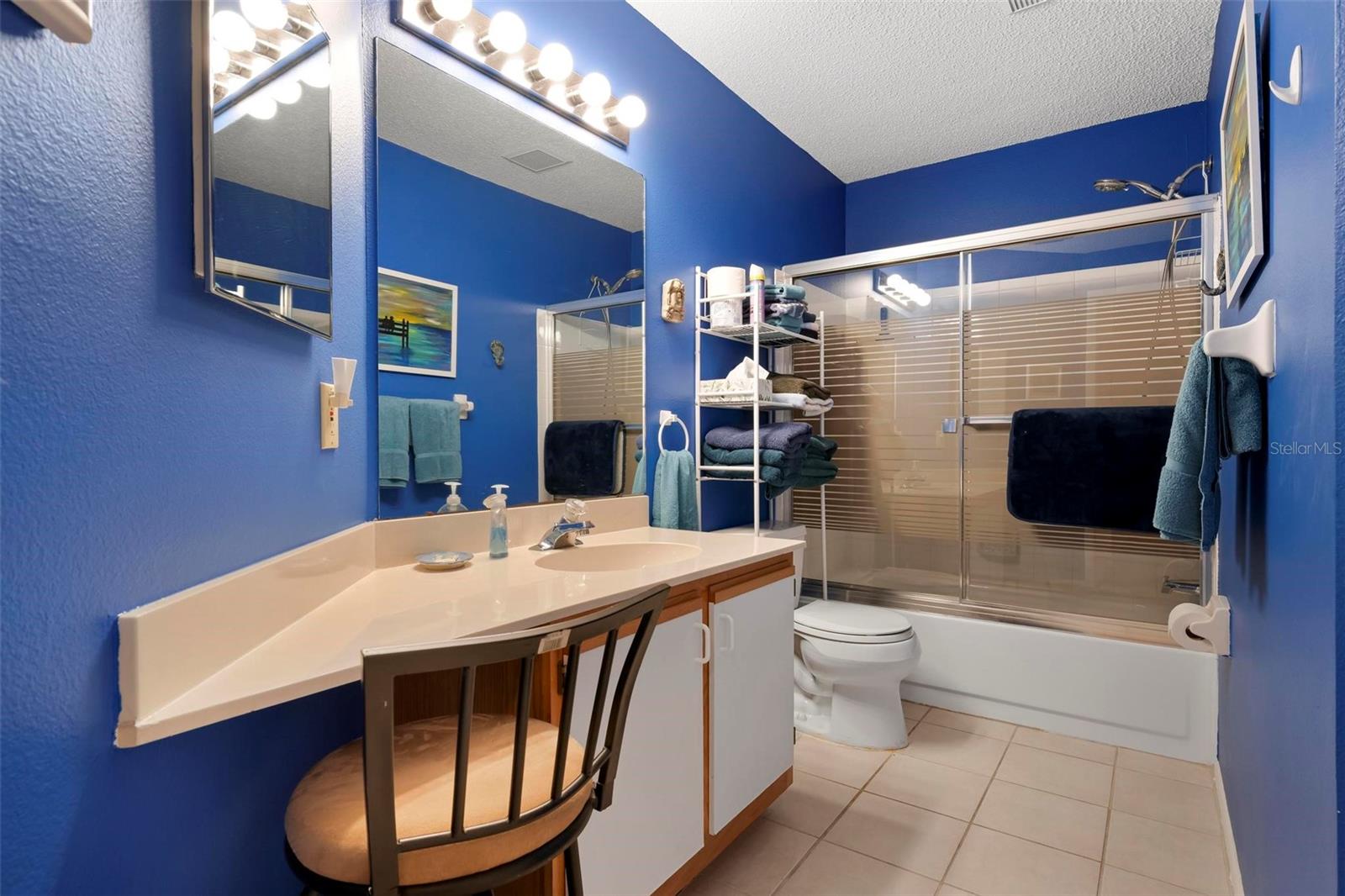 PINE HOLLOW - Residential