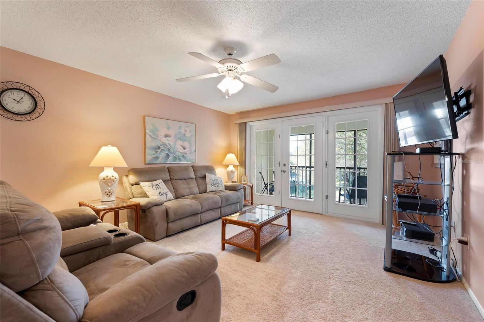 PINE HOLLOW - Residential