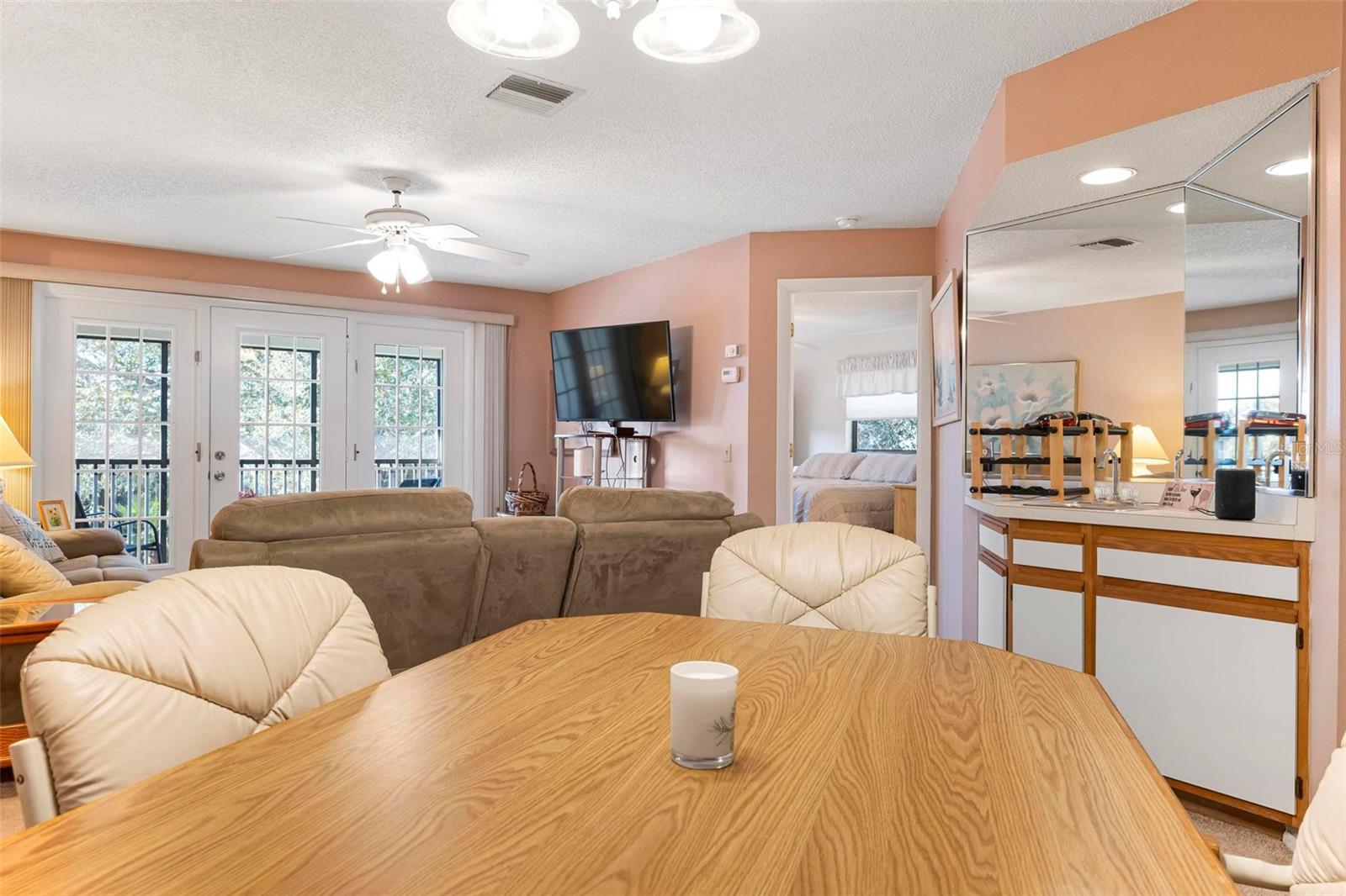 PINE HOLLOW - Residential