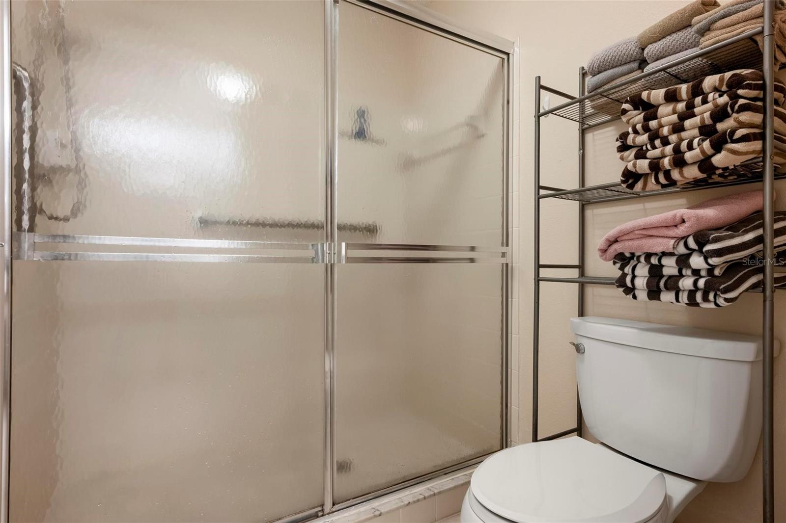 PINE HOLLOW - Residential