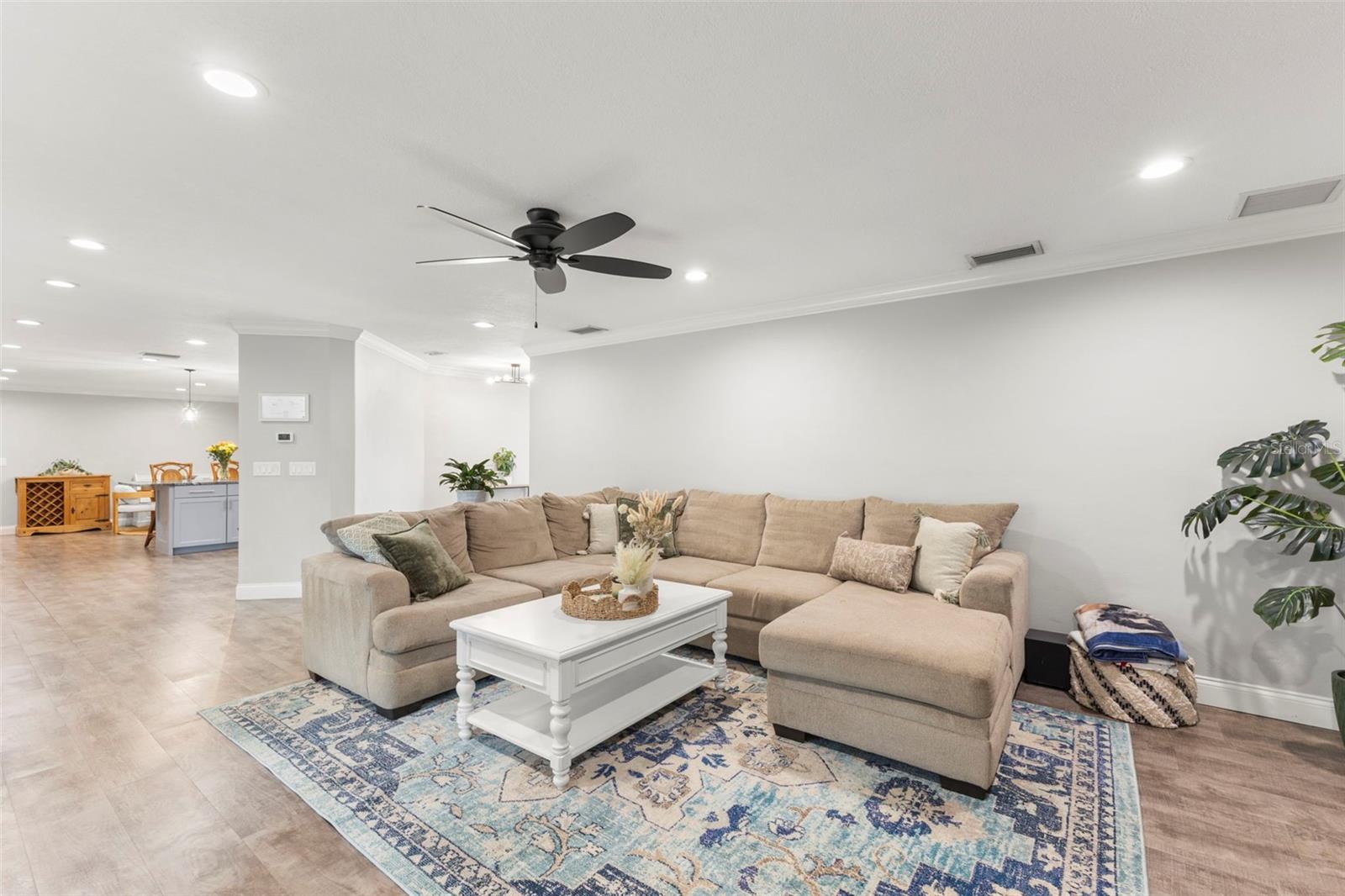 IMPERIAL PARK - Residential