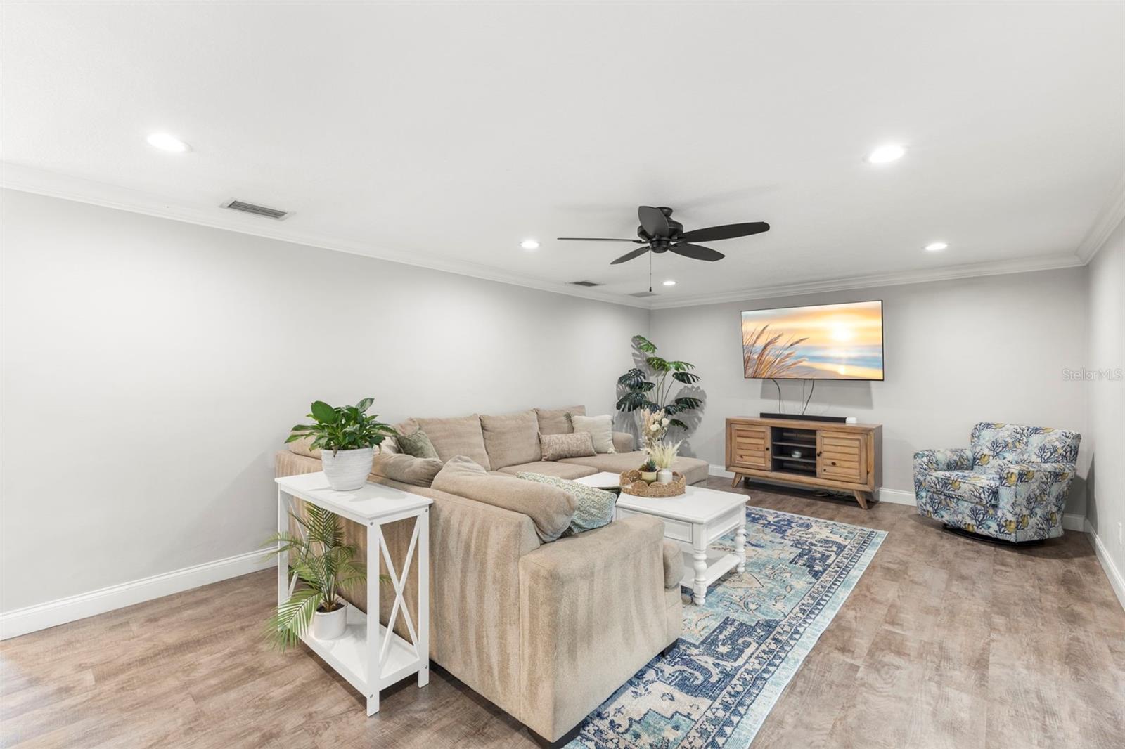 IMPERIAL PARK - Residential