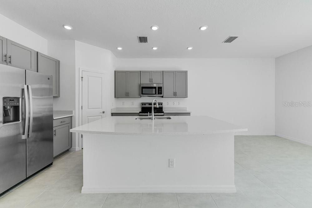 5889 BISCOTTI STREET