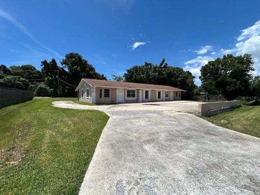 1031 30TH AVE E, BRADENTON, FL 34208 - Image a6cd830bd96fc52633a9c60c5cbf9e4a/370595786