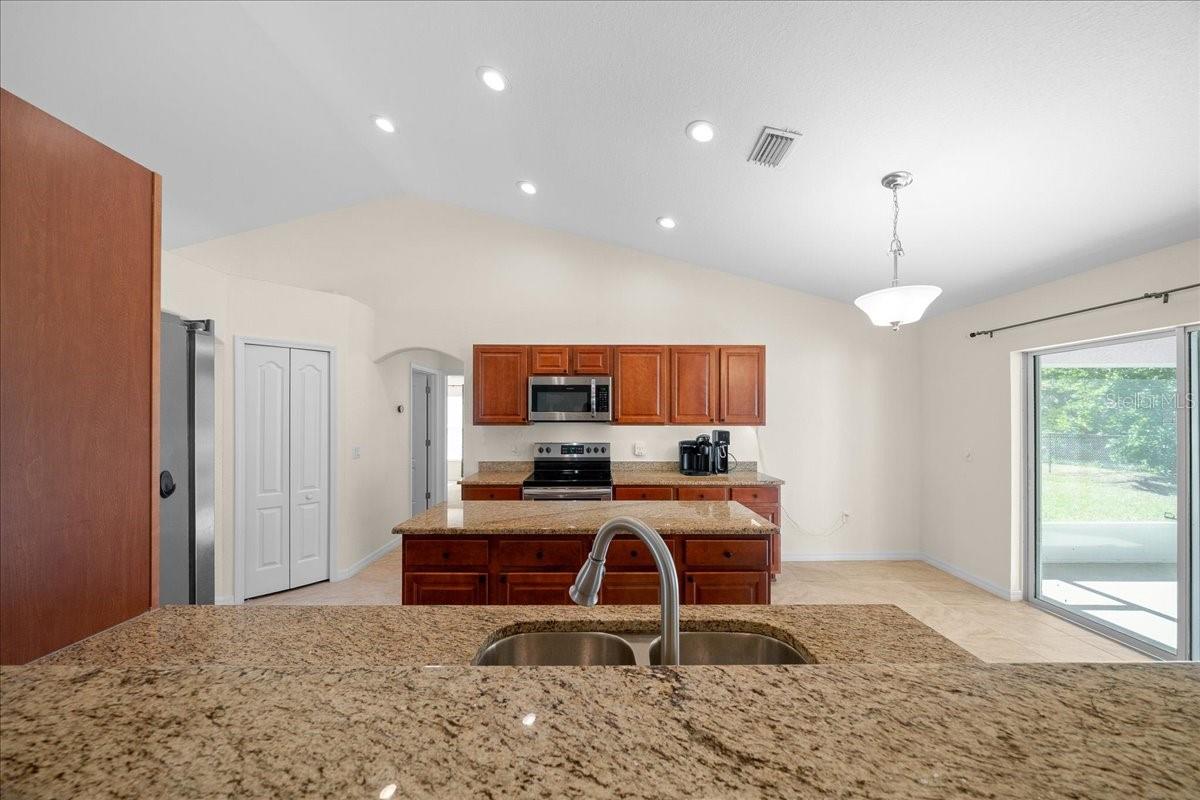 SPRING HILL - Residential