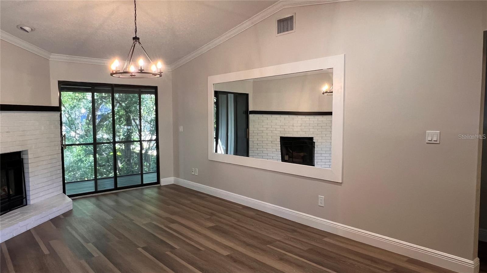 FOXHALL CONDO PH 1-3 - Residential