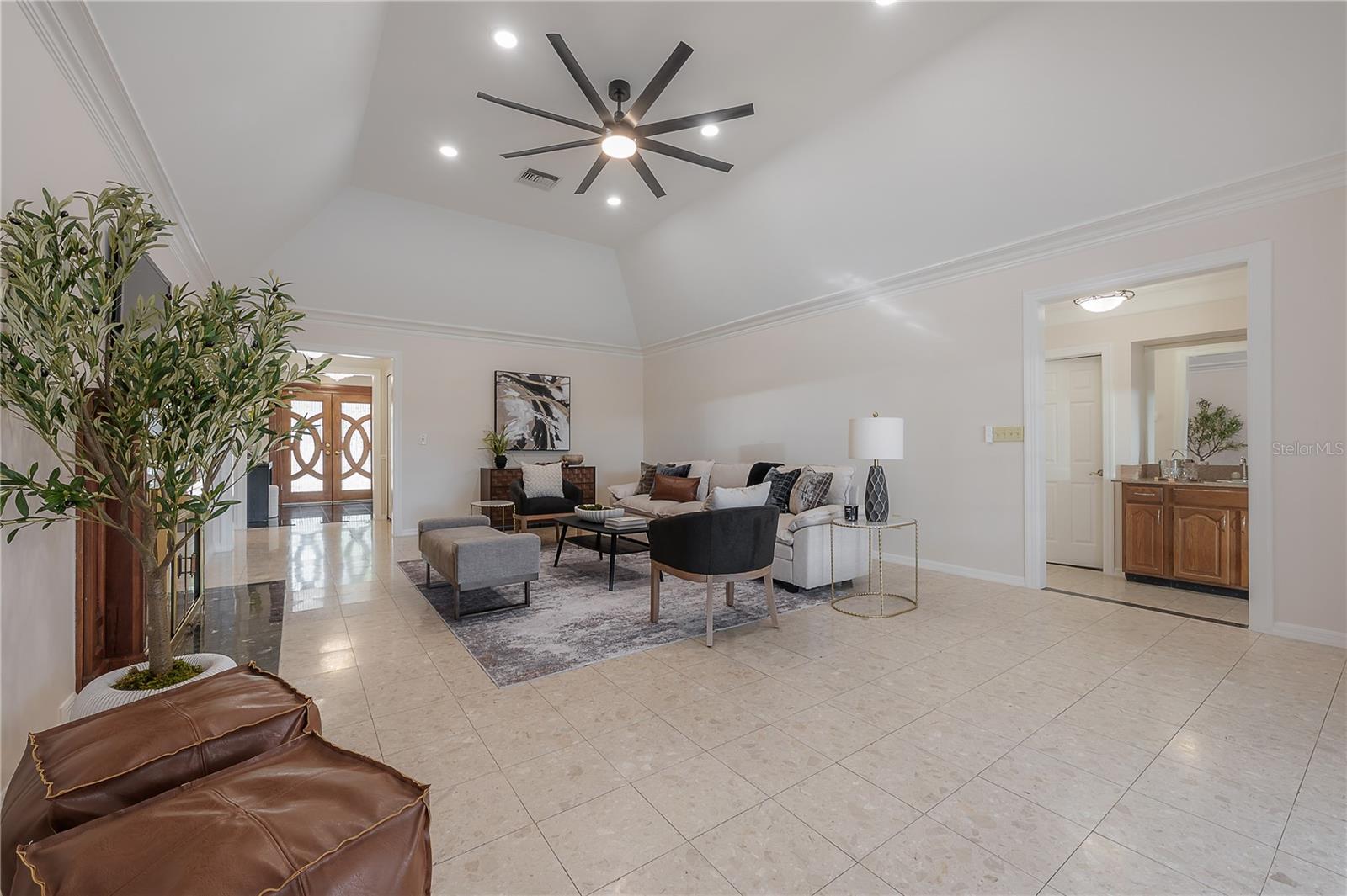 THE MANORS AT WHITE TROUT LAKE - Residential