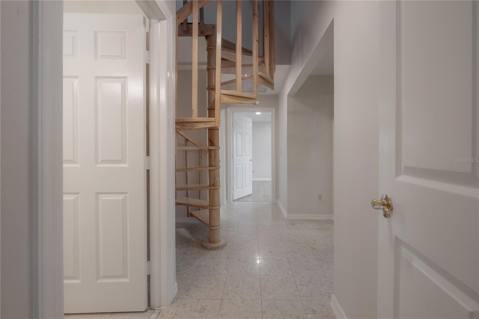 THE MANORS AT WHITE TROUT LAKE - Residential