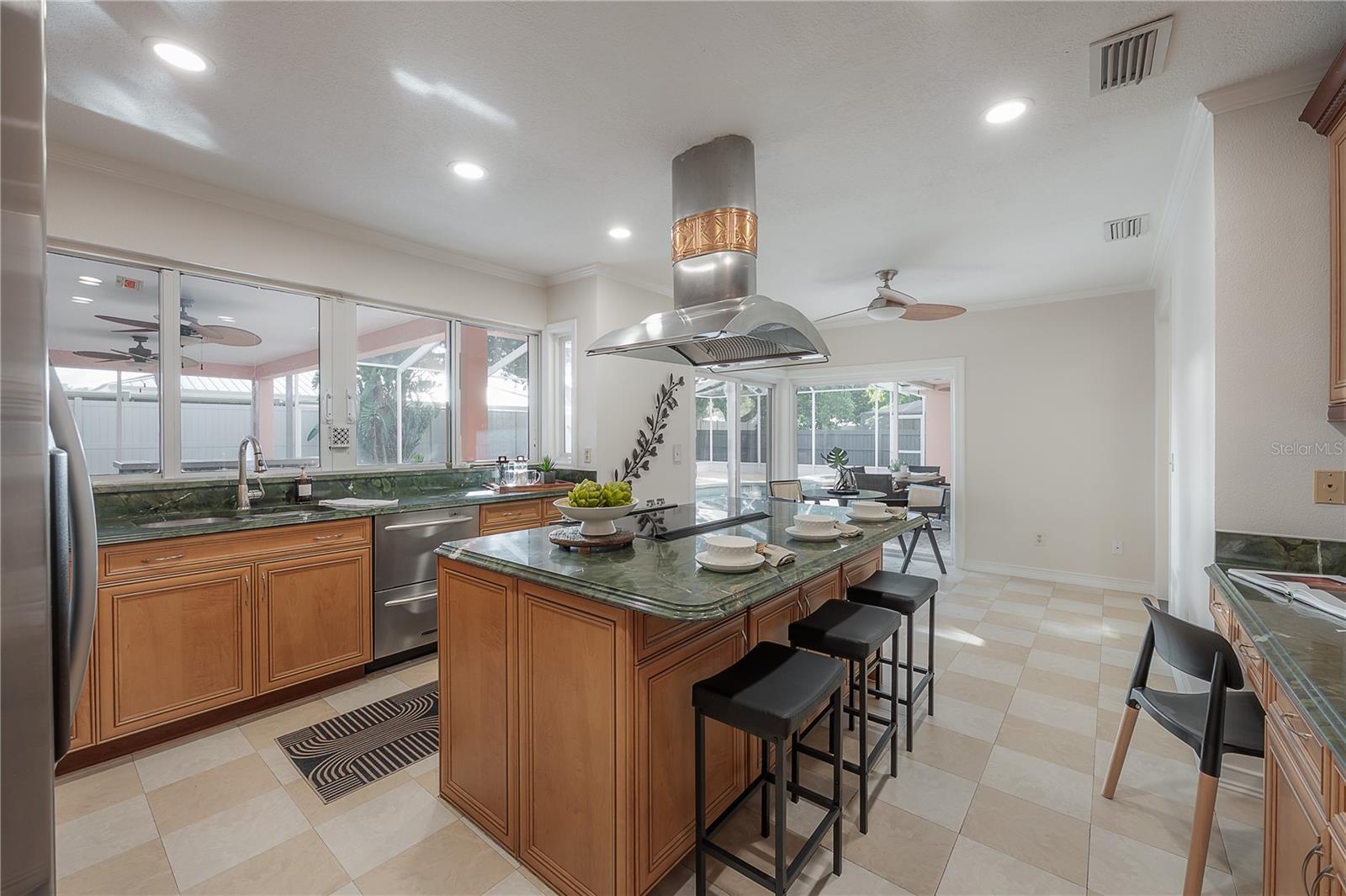 THE MANORS AT WHITE TROUT LAKE - Residential