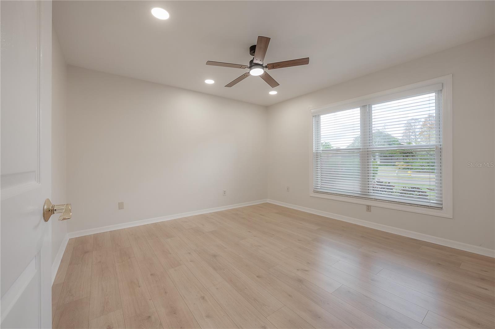 THE MANORS AT WHITE TROUT LAKE - Residential