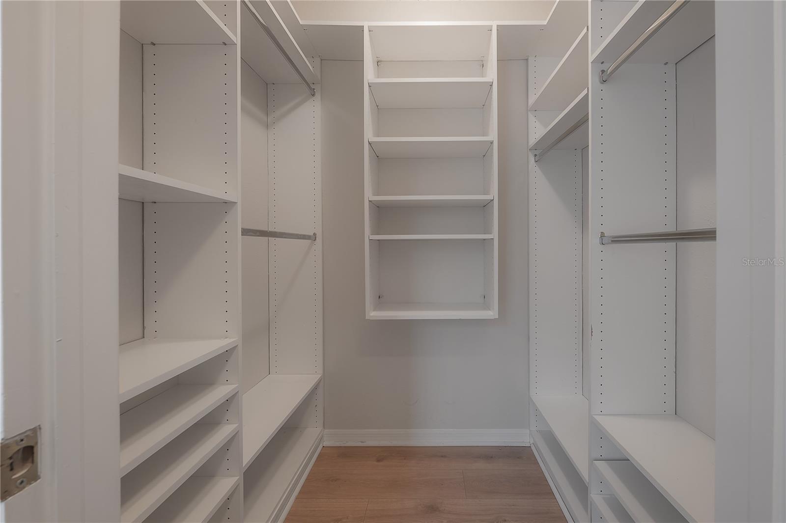 THE MANORS AT WHITE TROUT LAKE - Residential