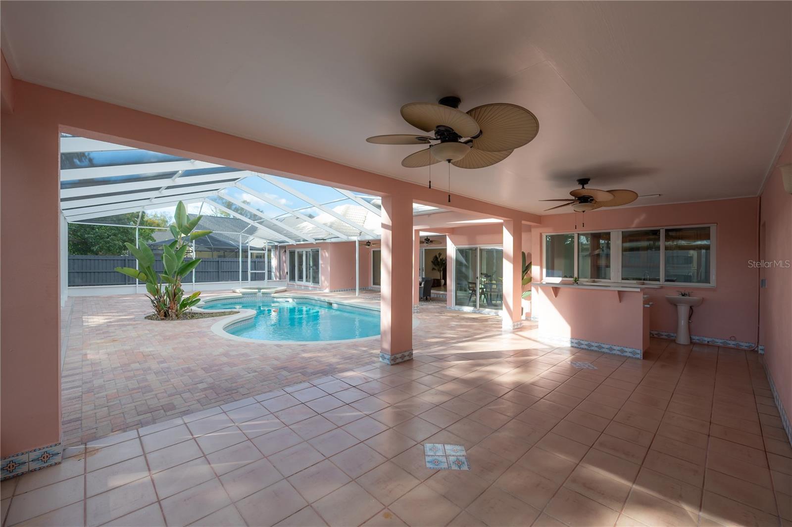 THE MANORS AT WHITE TROUT LAKE - Residential